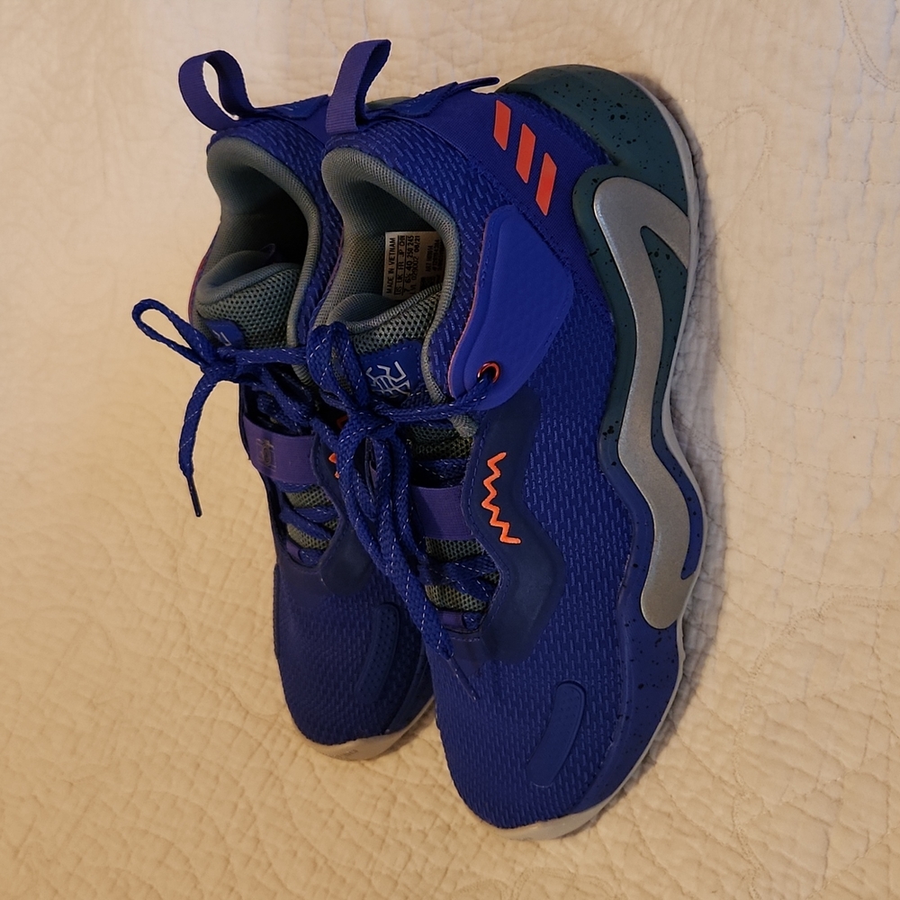 adidas D.O.N. Issue #3.  Athletic Sneaker